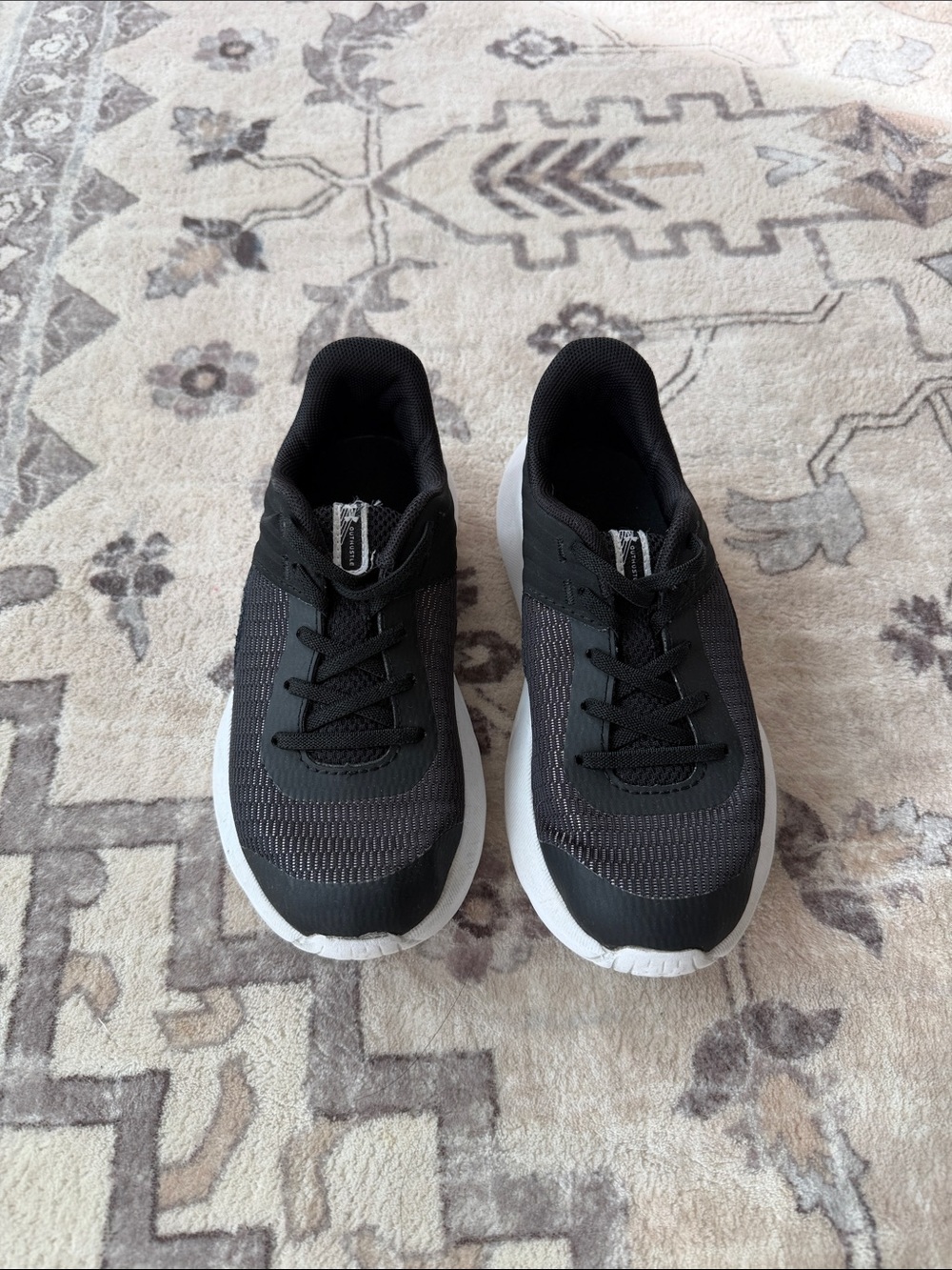Kids under armour Sneakers